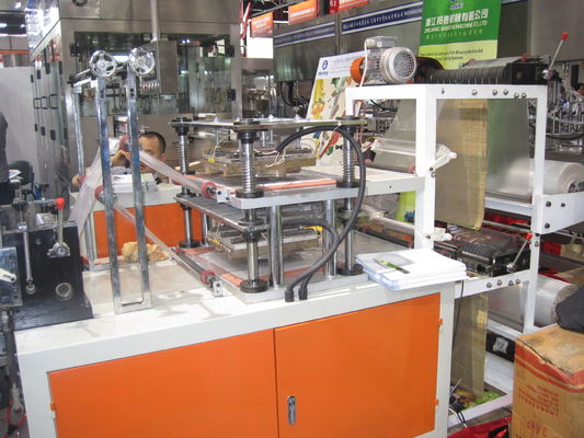 Porcellana Guanto del polietilene di doppi strati che fa macchina, macchinario di plastica di taglio fornitore