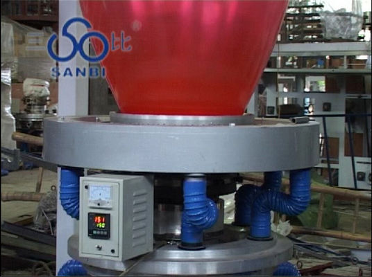 Porcellana Produca 65 kg/h del PE dell'attrezzatura del film soffiata plastica con l'argano automatico fornitore